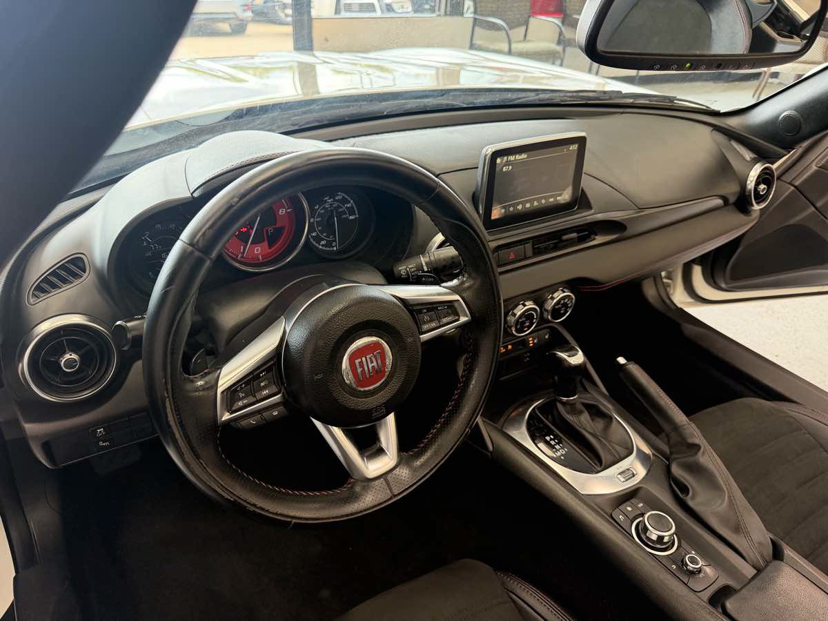 Used 2017 FIAT 124 Spider Abarth RWD image 15