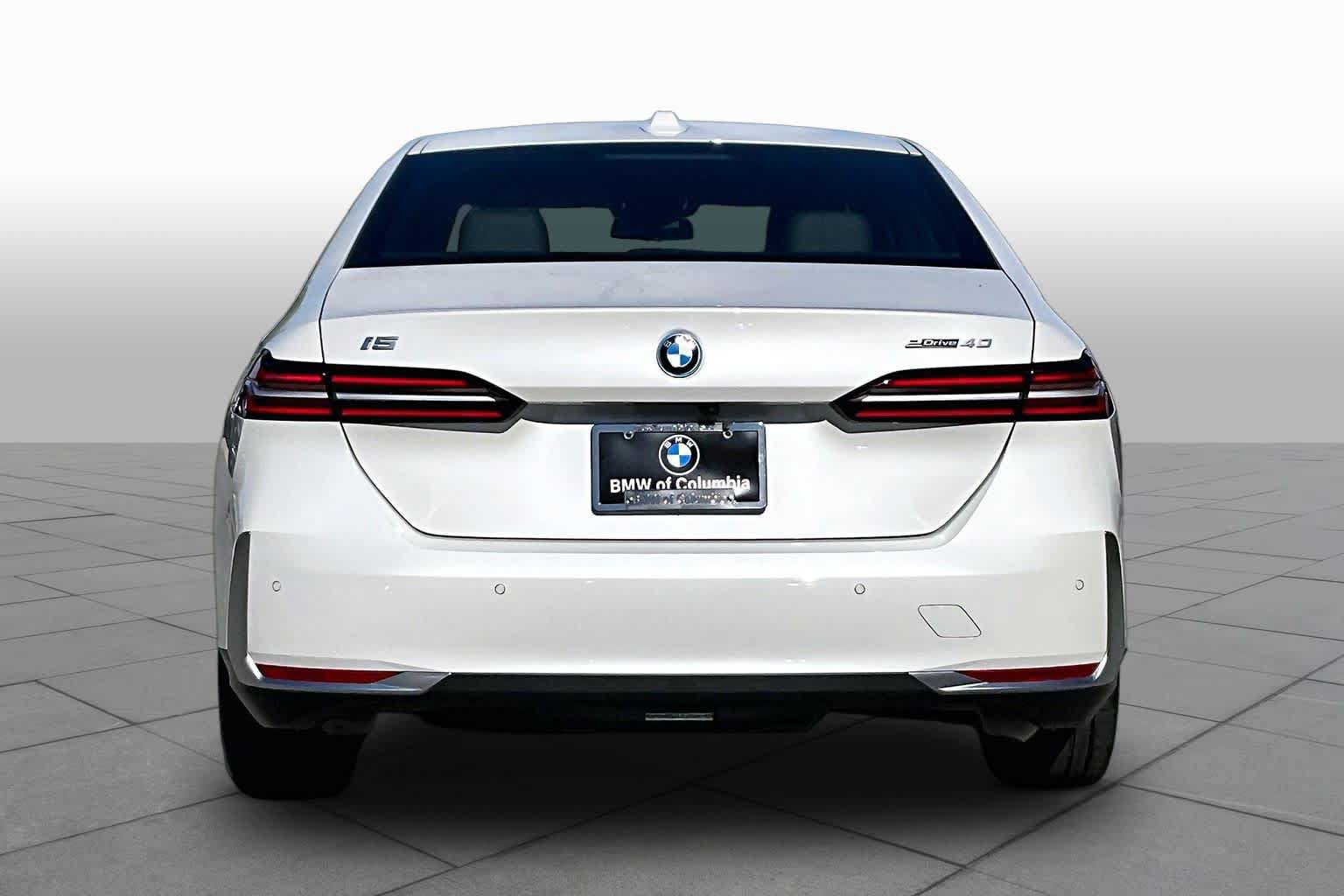 Certified 2024 BMW i5 eDrive40i w/ M Sport Package RWD image 4