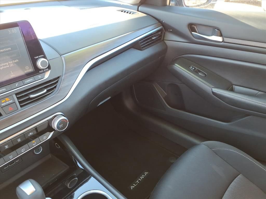 Used 2024 Nissan Altima 2.5 SV image 27
