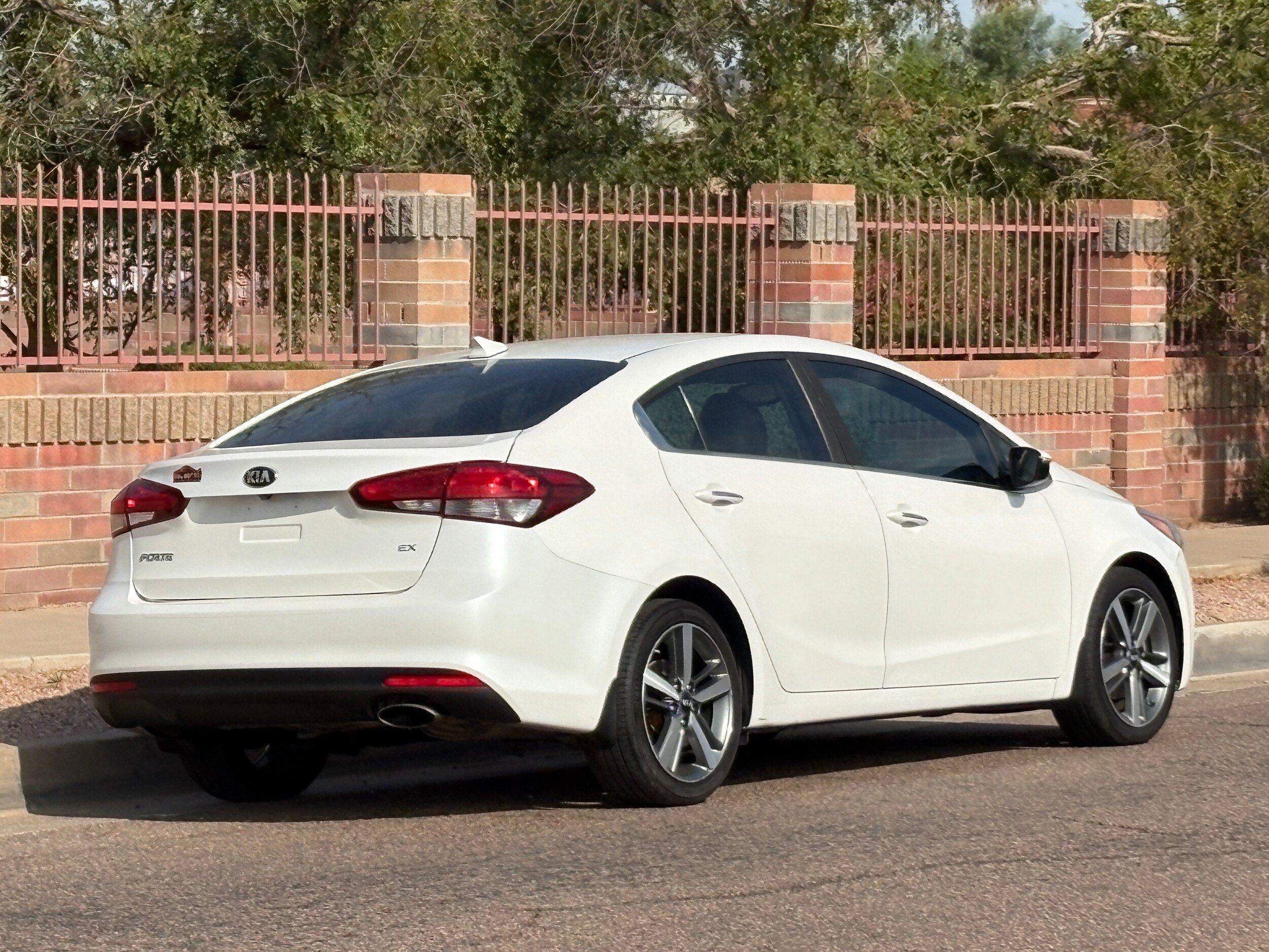 Used 2017 Kia Forte EX FWD image 10