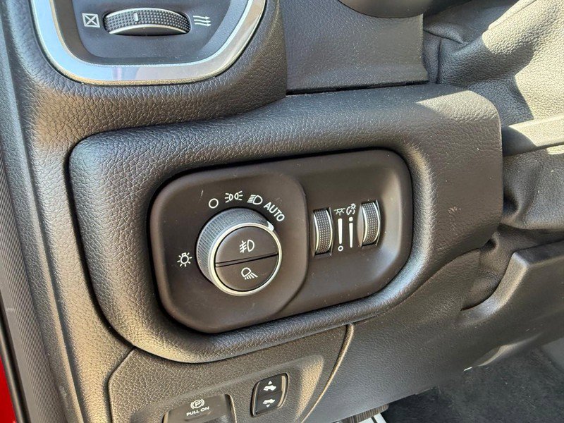 Used 2019 RAM 1500 Laramie image 19