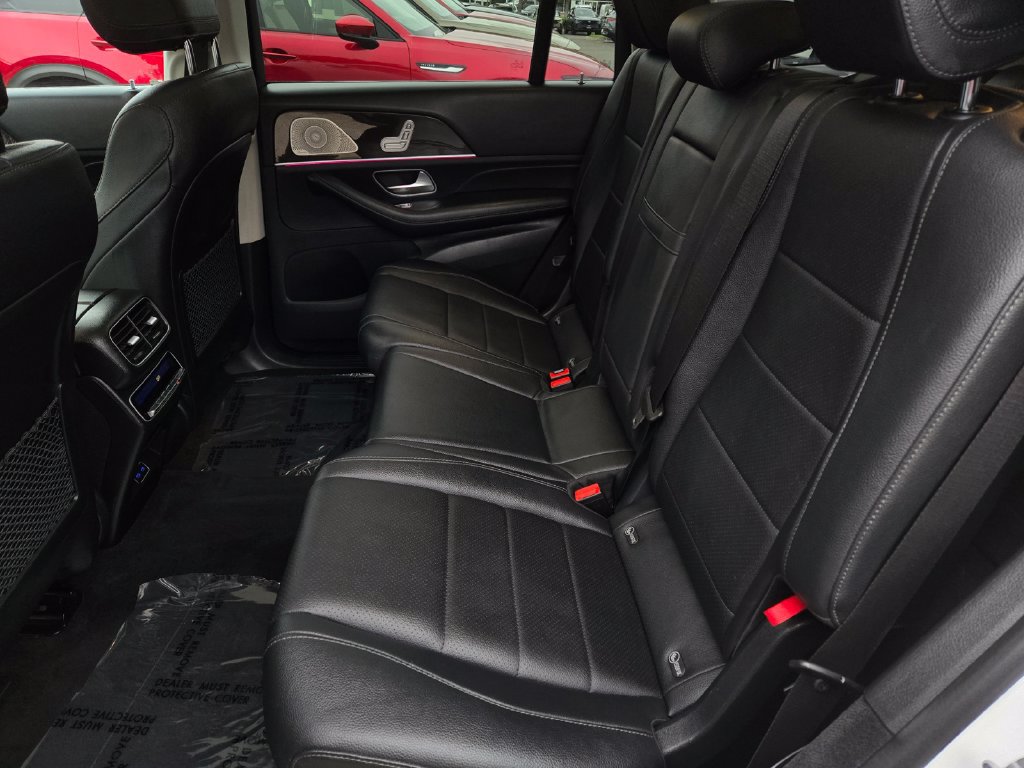 Used 2024 Mercedes-Benz GLS 450 4MATIC image 13