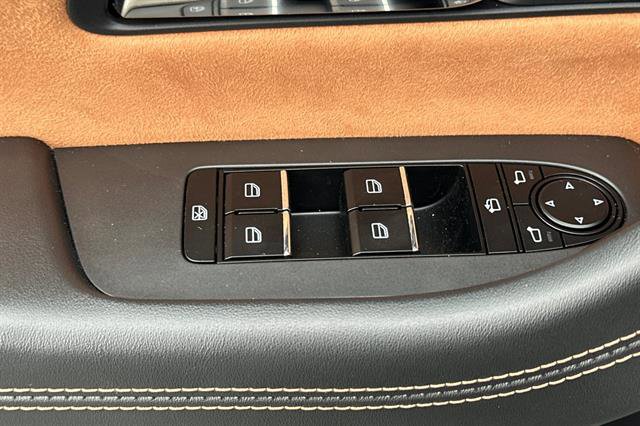 Certified 2025 MAZDA CX-70 3.3 Turbo S w/ Premium Plus image 11