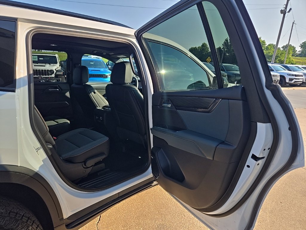 Used 2026 GMC Acadia AT4 w/ Luxury Package AWD/4WD image 86