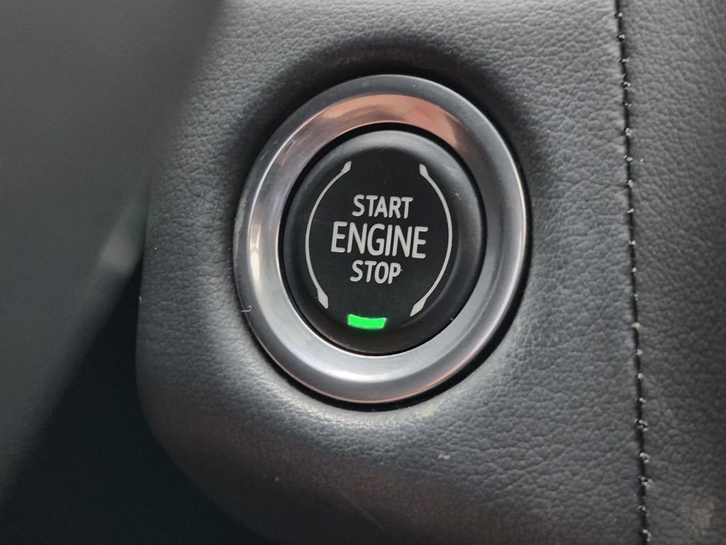 Used 2021 Chevrolet Tahoe RST w/ Luxury Package image 31