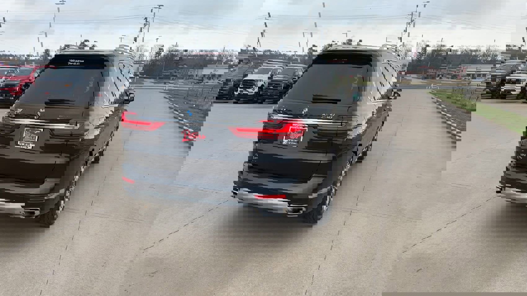 Used 2019 BMW X7 xDrive40i w/ Cold Weather Package image 7