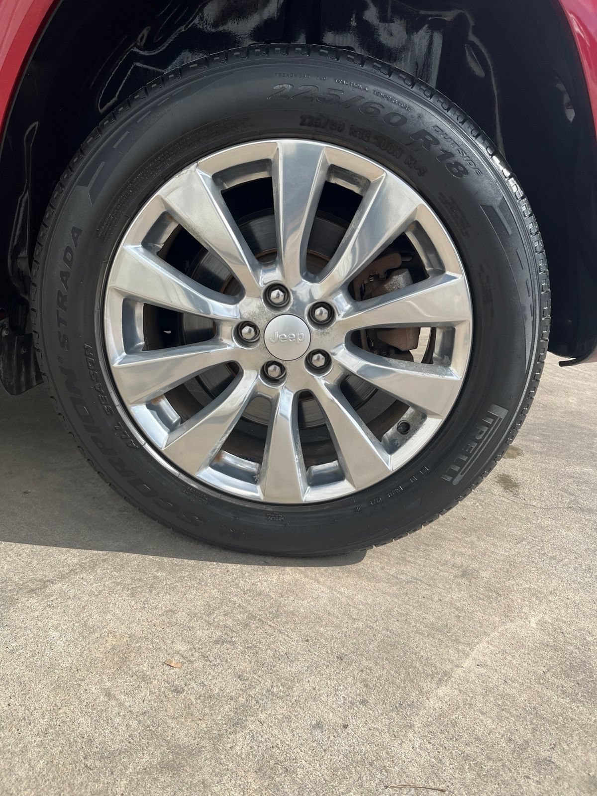 Used 2017 Jeep Cherokee Overland w/ Technology Group FWD image 25