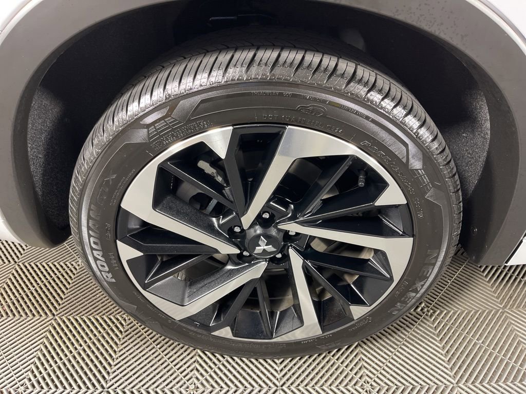 Used 2024 Mitsubishi Outlander SEL image 15