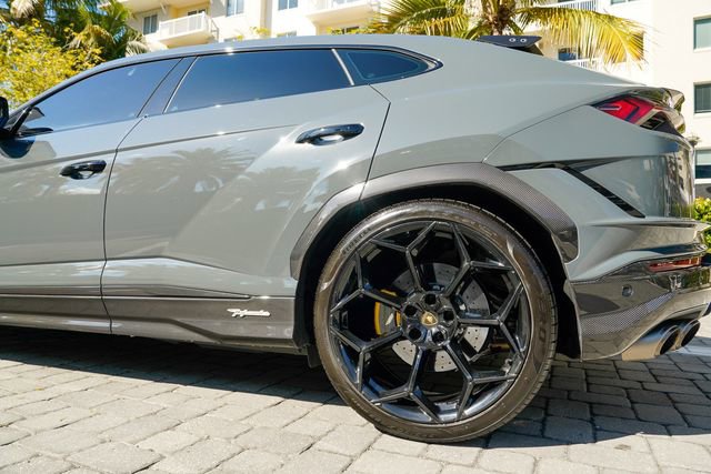 Used 2023 Lamborghini Urus Performante image 18