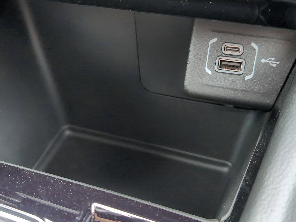 New 2025 Jeep Compass Latitude w/ Sun & Sound Group image 21