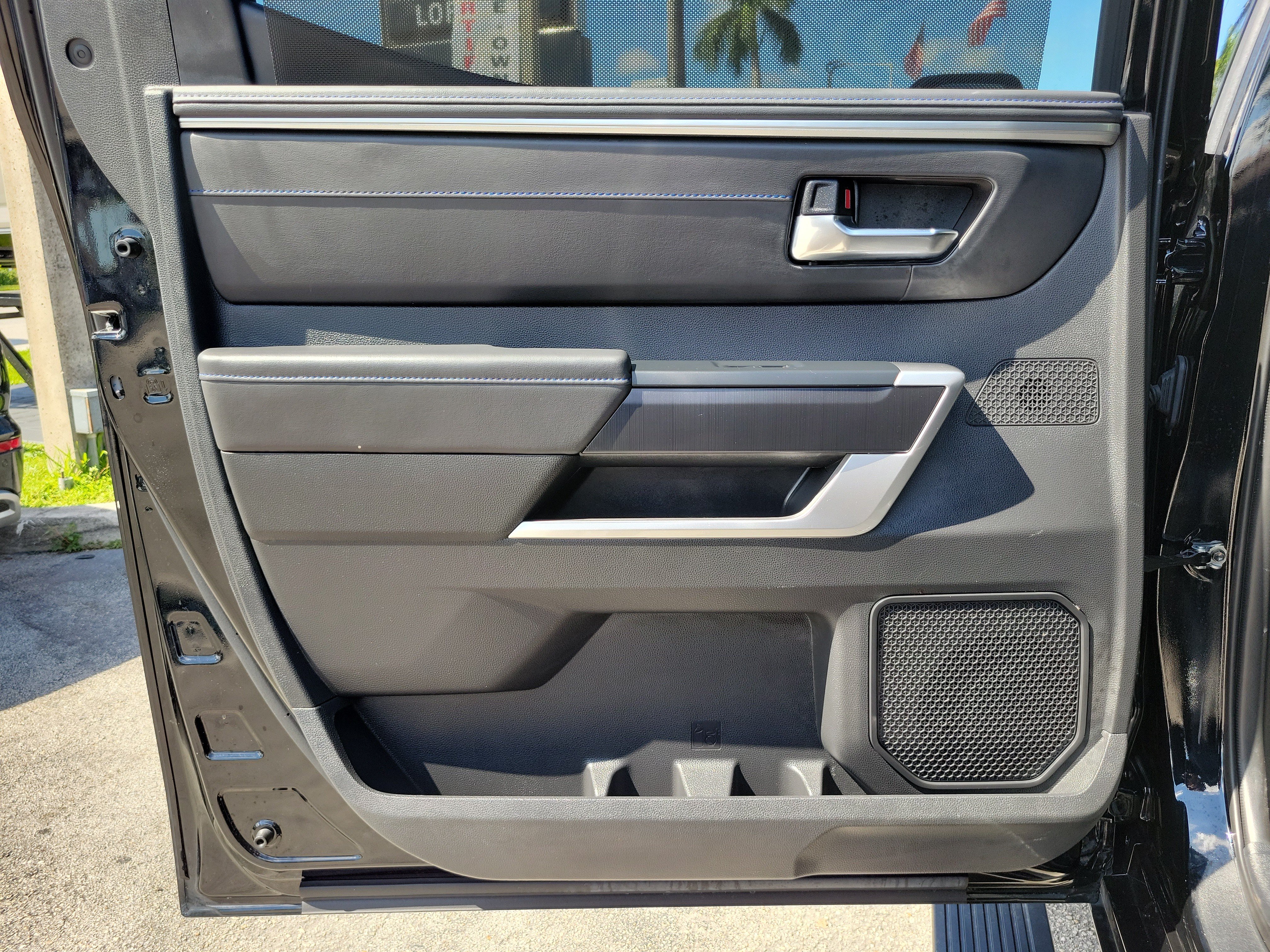 Used 2025 Toyota Tundra Platinum AWD/4WD image 25