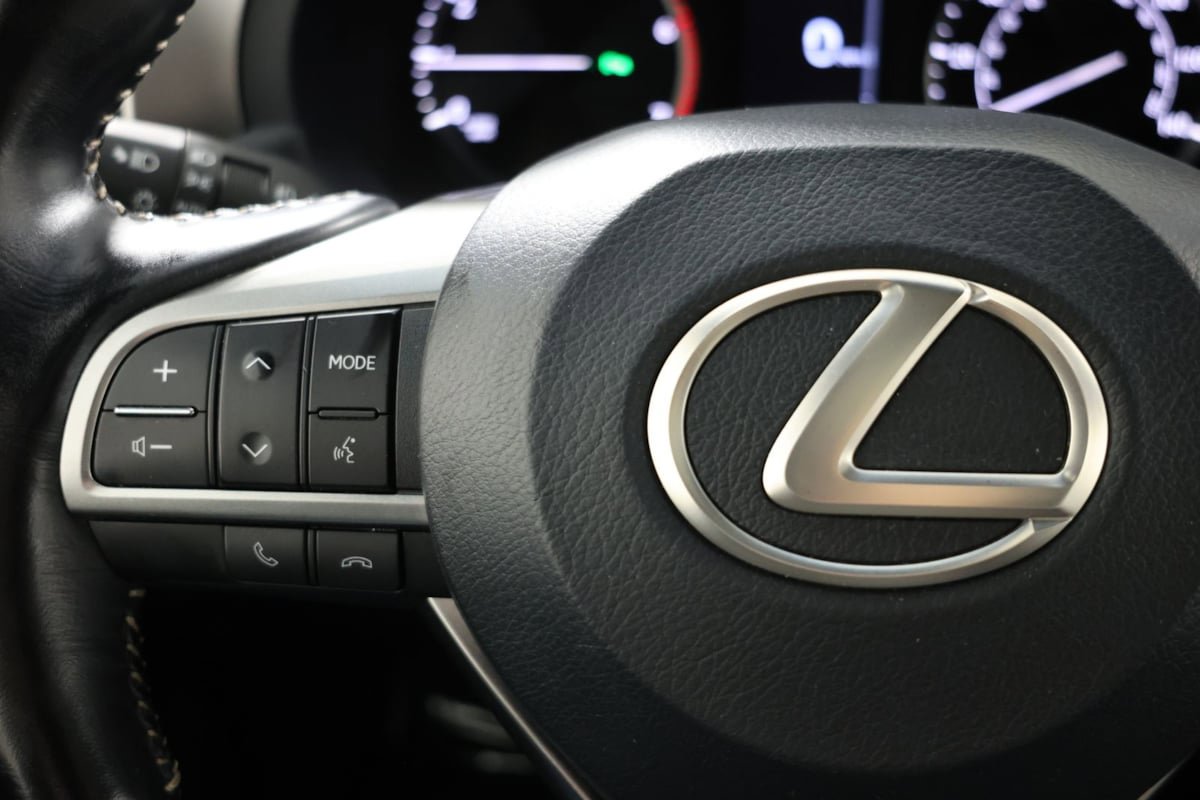 Used 2023 Lexus GX 460 Premium w/ Accessory Package AWD/4WD image 30