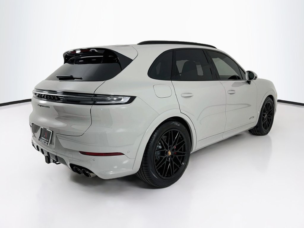 New 2026 Porsche Cayenne GTS AWD/4WD image 9