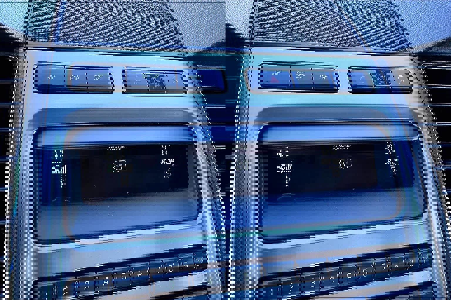 Used 2010 Ford Taurus Limited image 34