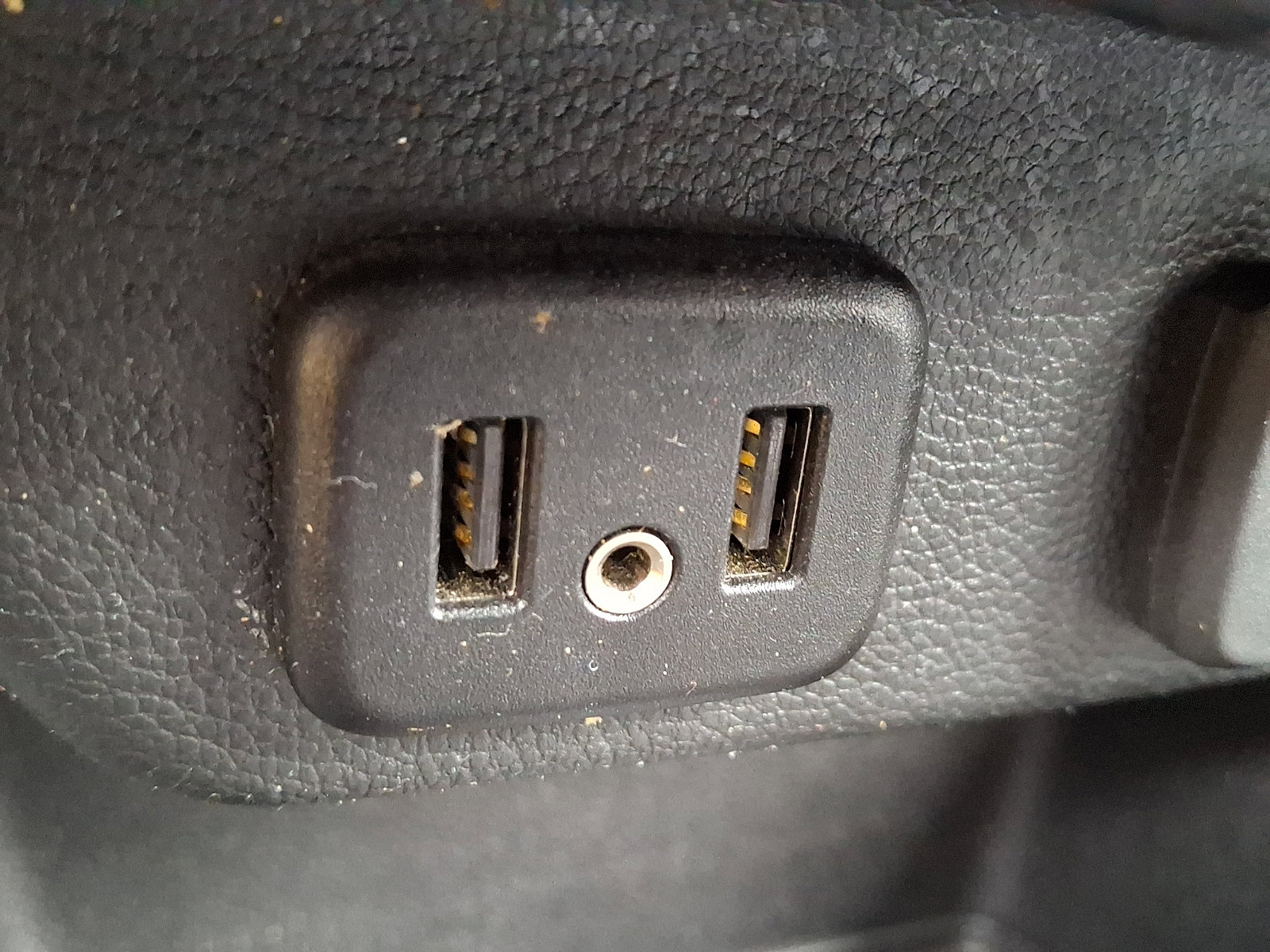 Certified 2023 Chevrolet Traverse LT image 25