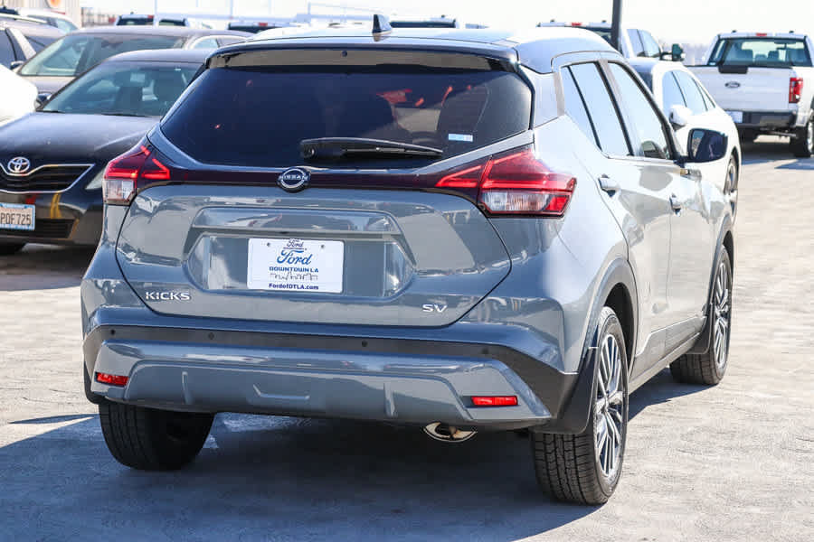 Used 2022 Nissan Kicks SV FWD image 4