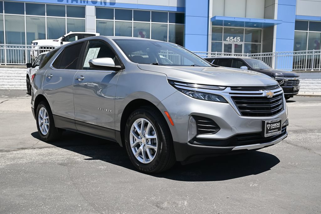Used 2024 Chevrolet Equinox LT FWD image 1