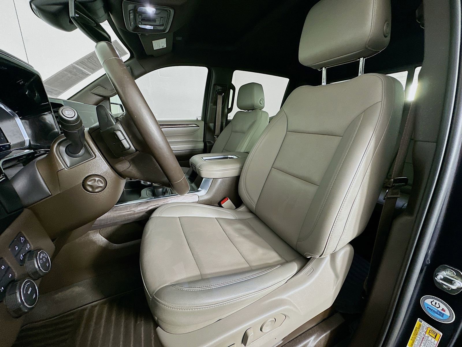 Used 2022 Chevrolet Silverado 1500 LTZ w/ LTZ Convenience Package II image 26