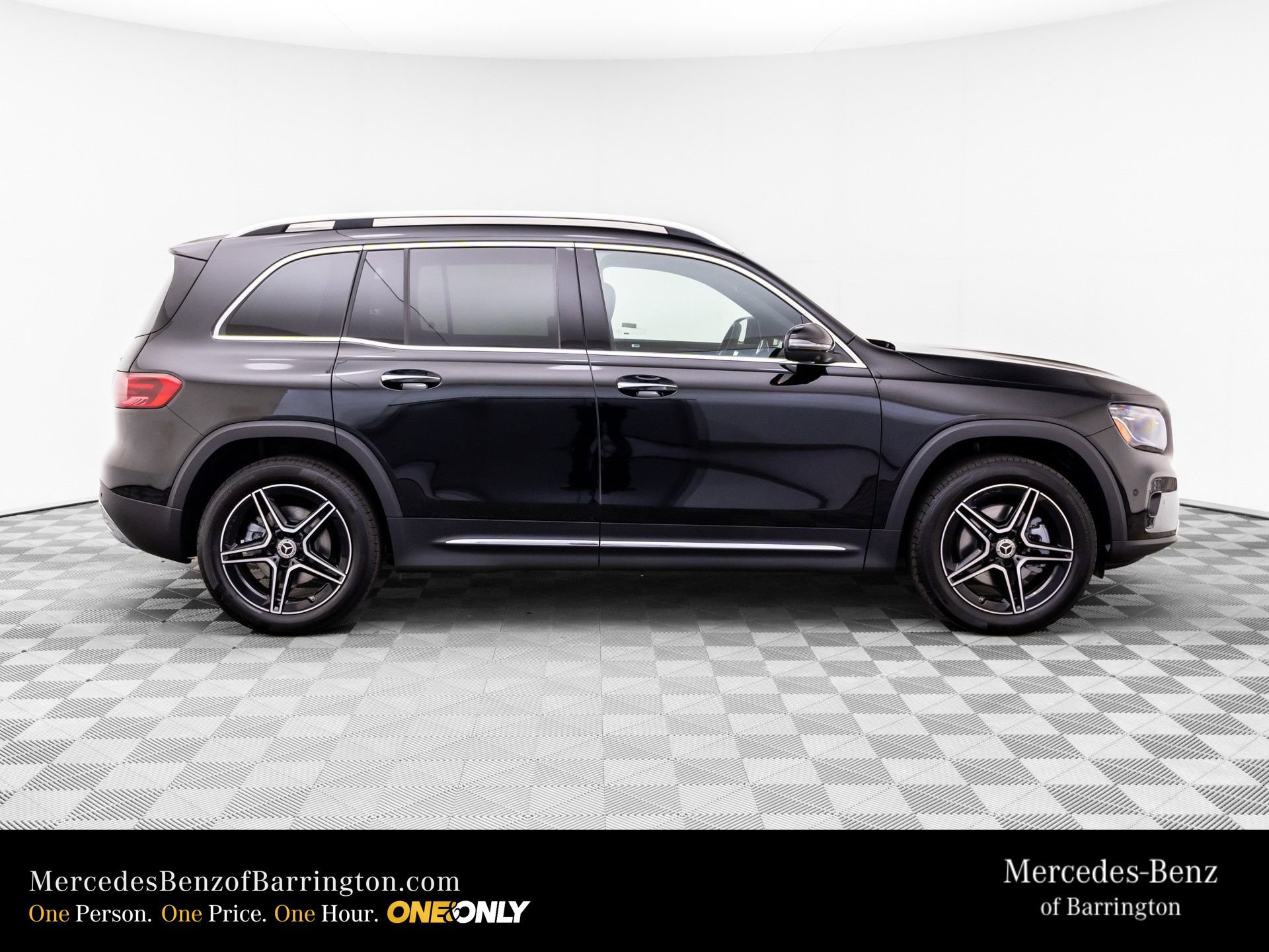 New 2026 Mercedes-Benz GLB 250 4MATIC image 7