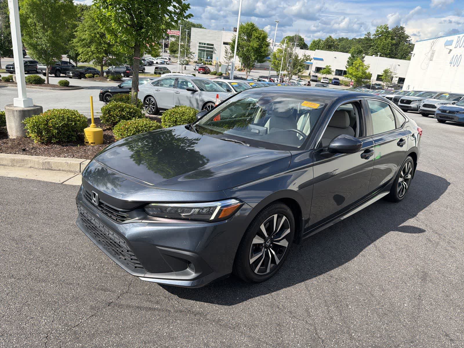 Used 2023 Honda Civic EX image 3