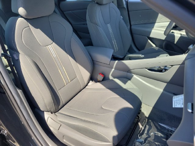 New 2026 Hyundai Elantra Sport FWD image 22