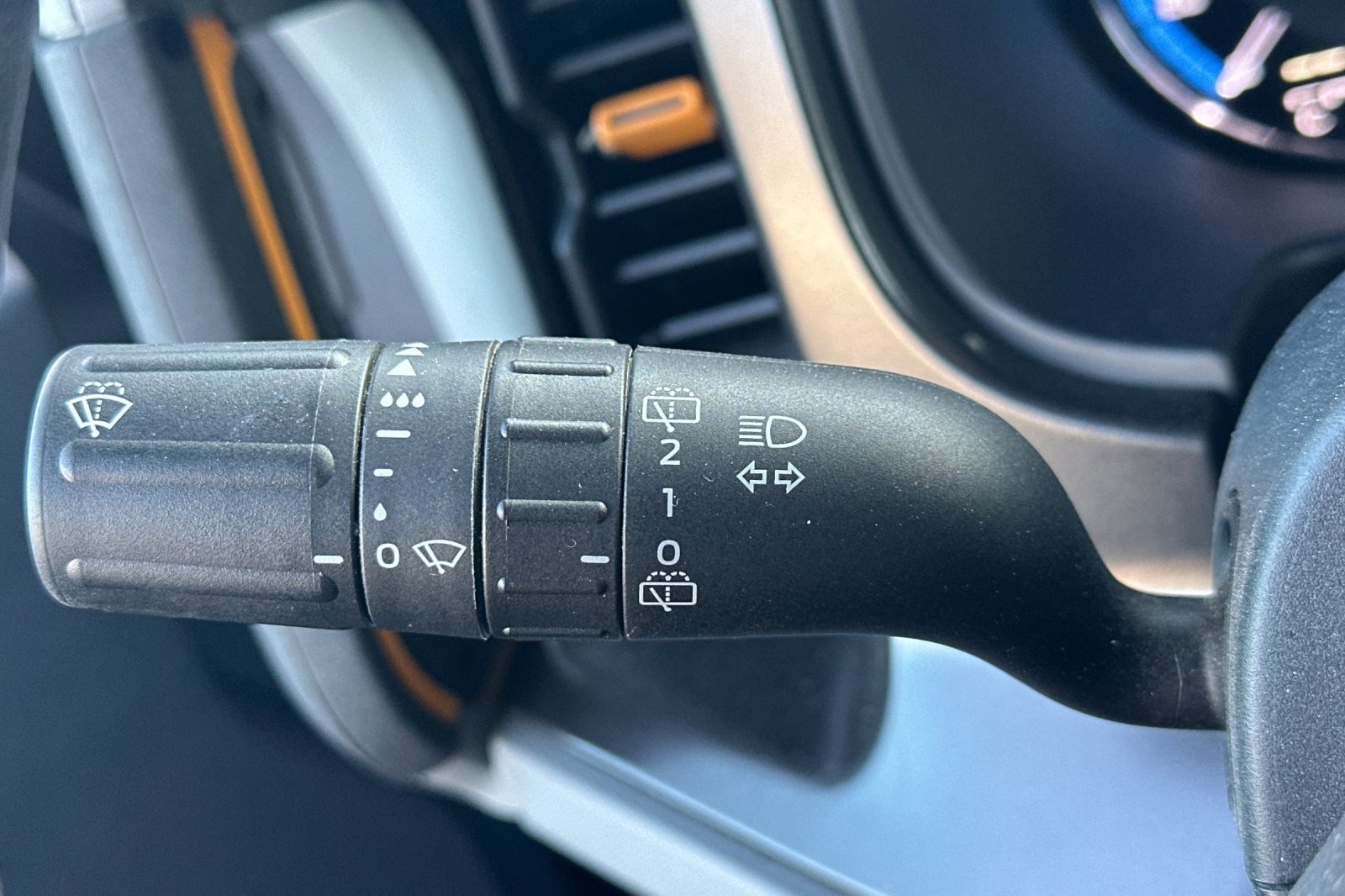 Used 2023 Ford Bronco Badlands image 36