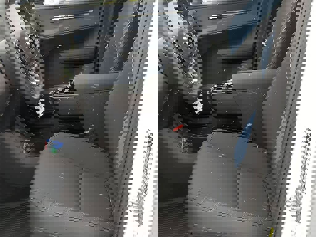 Certified 2025 Volvo EX30 Plus w/ Protection Package Premier image 15