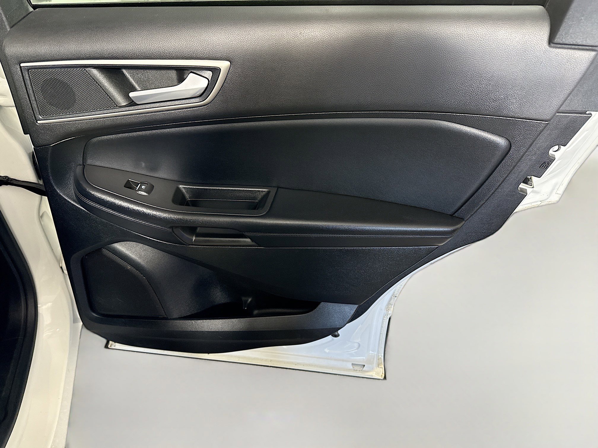 Used 2022 Ford Edge SEL w/ Convenience Package image 28