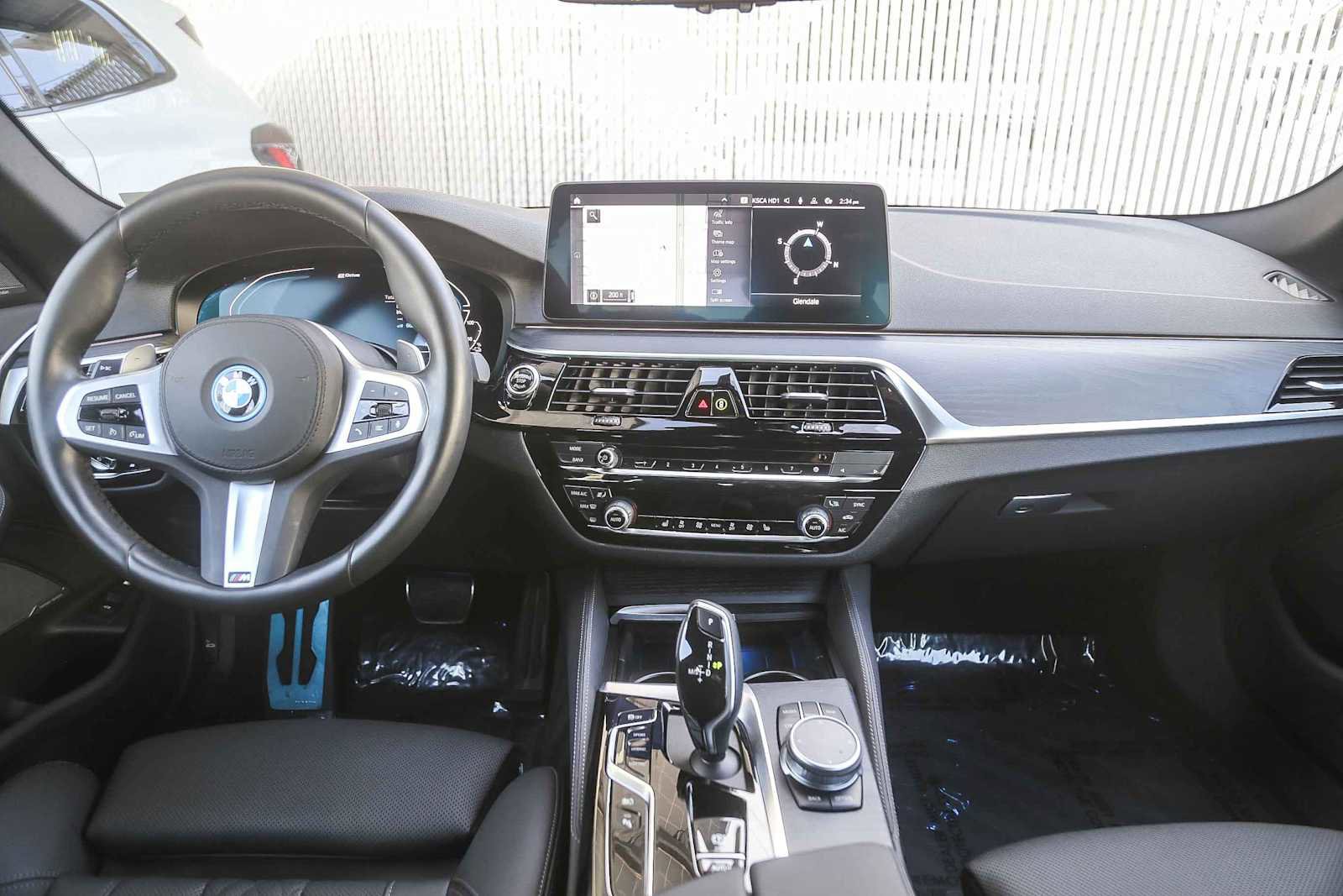 Certified 2023 BMW 530e w/ M Sport Package image 9