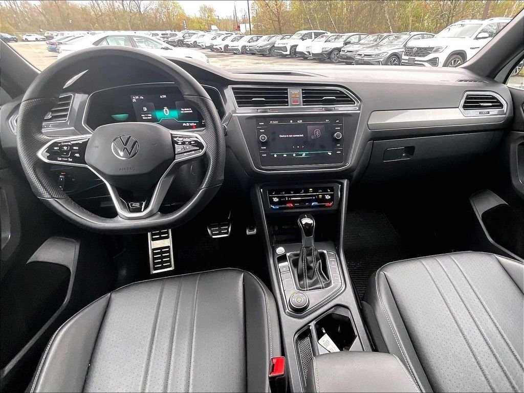 Used 2023 Volkswagen Tiguan SE R-Line AWD/4WD image 21