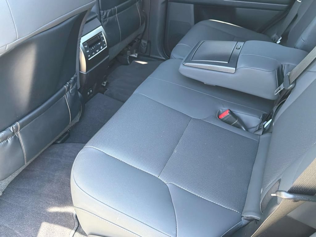 Used 2023 Lexus GX 460 Premium w/ Premium Package AWD/4WD image 31