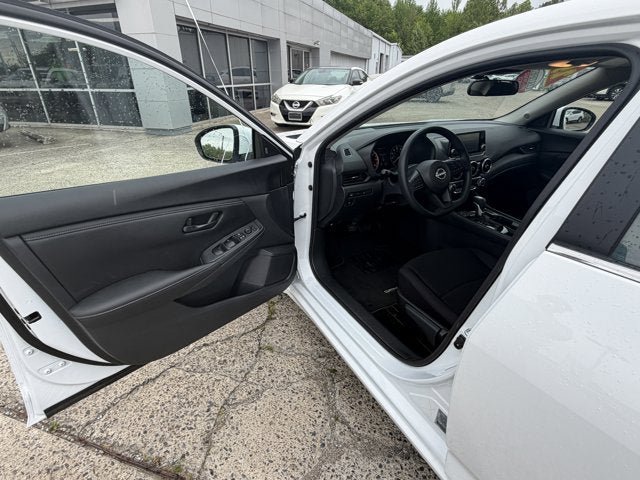 Used 2025 Nissan Sentra S FWD image 11