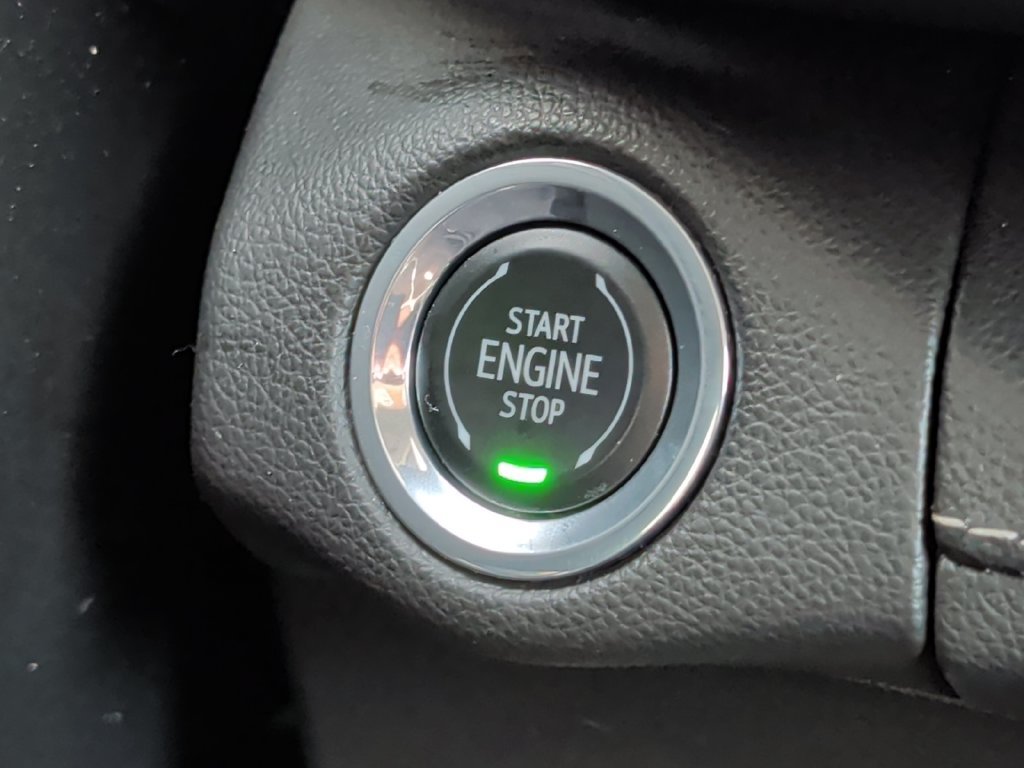 Used 2022 Buick Envision Essence w/ Technology Package I AWD/4WD image 26