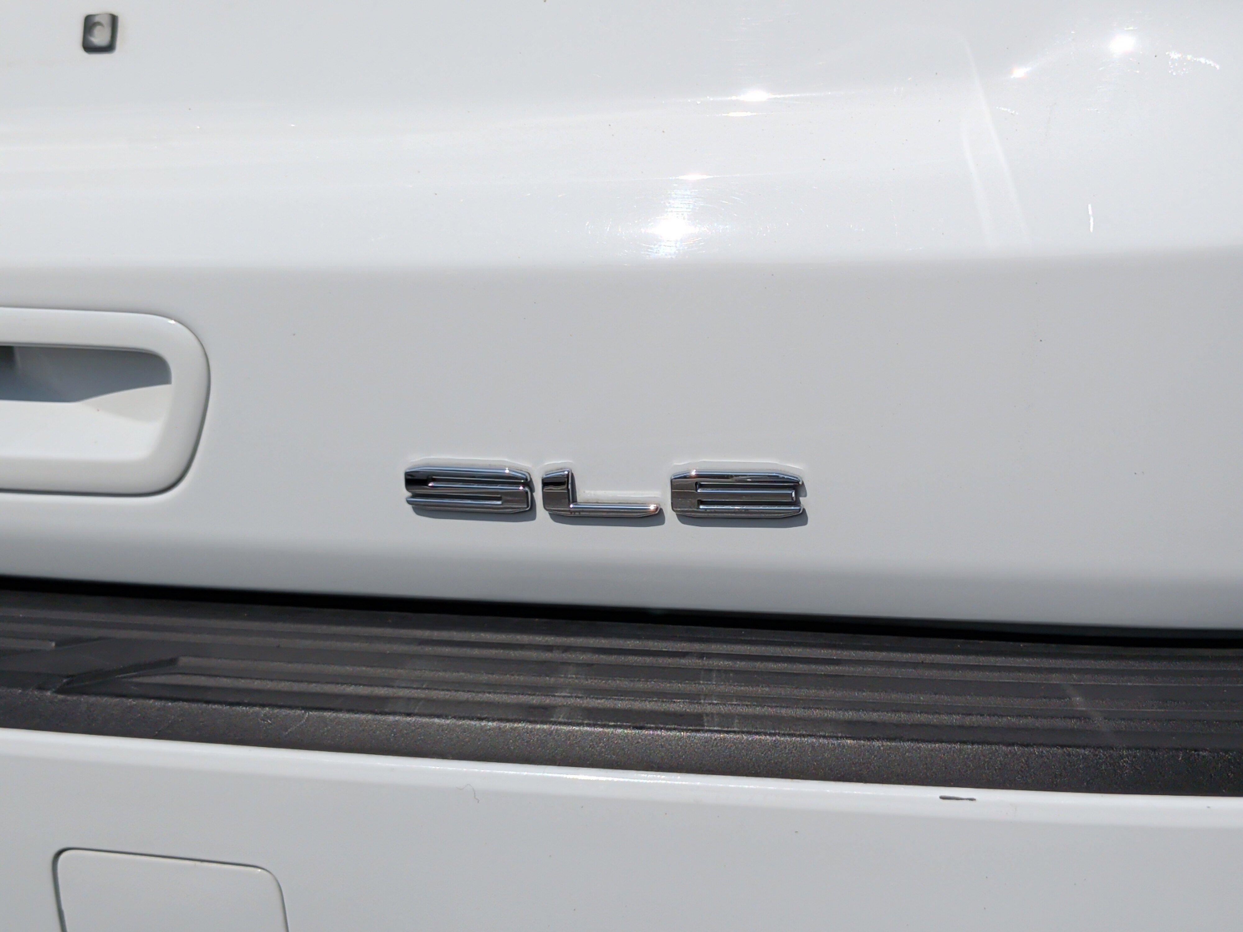 Used 2022 GMC Yukon SLE w/ Max Trailering Package image 9