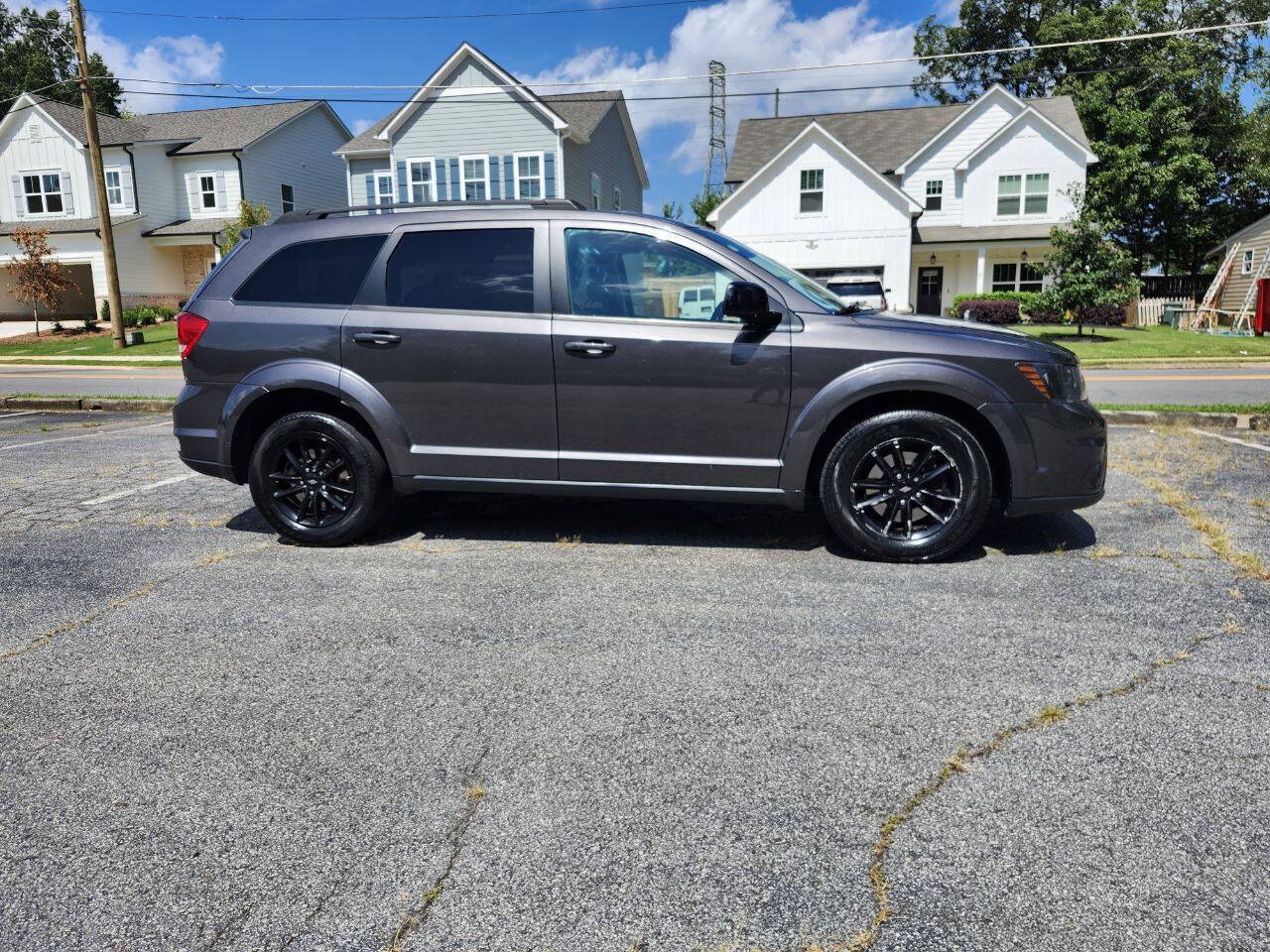 Used 2019 Dodge Journey SE w/ Connectivity Group FWD image 18