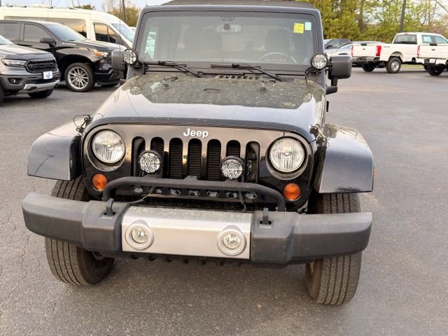 Used 2013 Jeep Wrangler Unlimited Sahara w/ Connectivity Group image 12