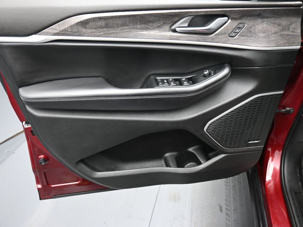 Certified 2022 Jeep Grand Cherokee L Limited image 9