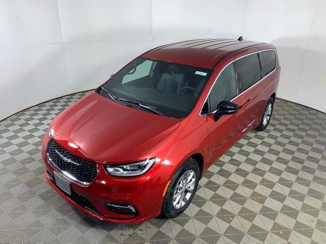 New 2026 Chrysler Pacifica Select AWD/4WD image 7