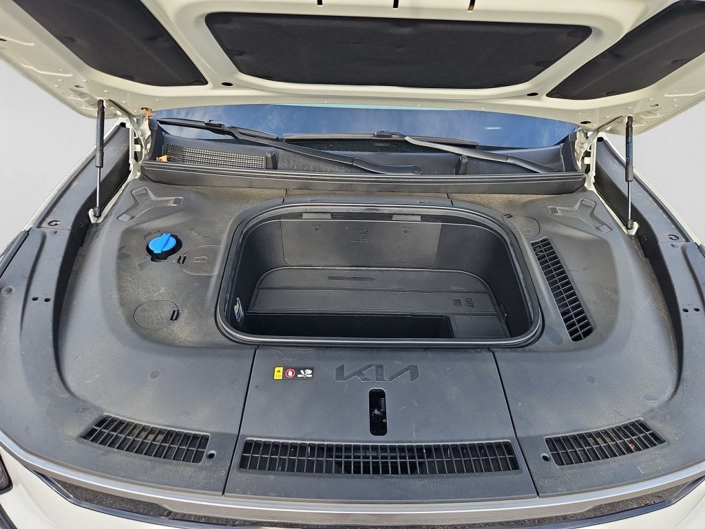 Used 2024 Kia EV9 Land AWD/4WD image 30