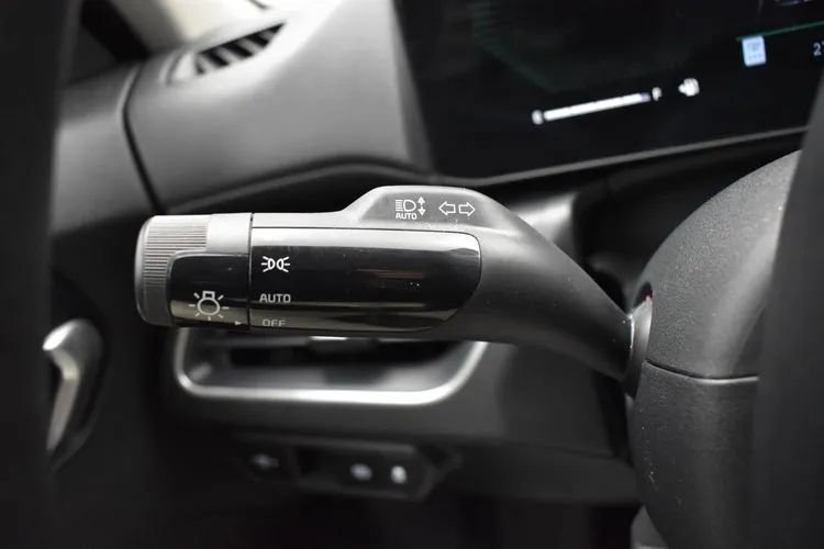 Used 2025 Kia K4 FWD image 24