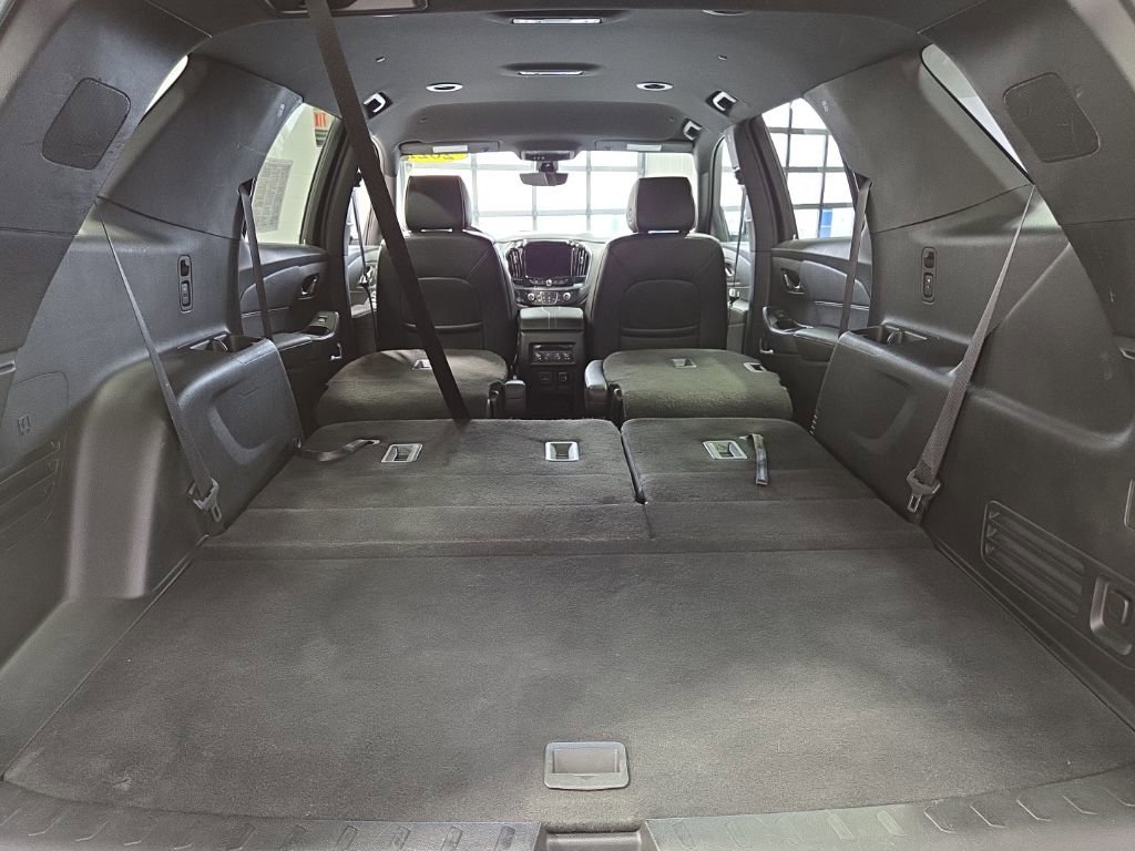 Used 2022 Chevrolet Traverse Premier AWD/4WD image 44