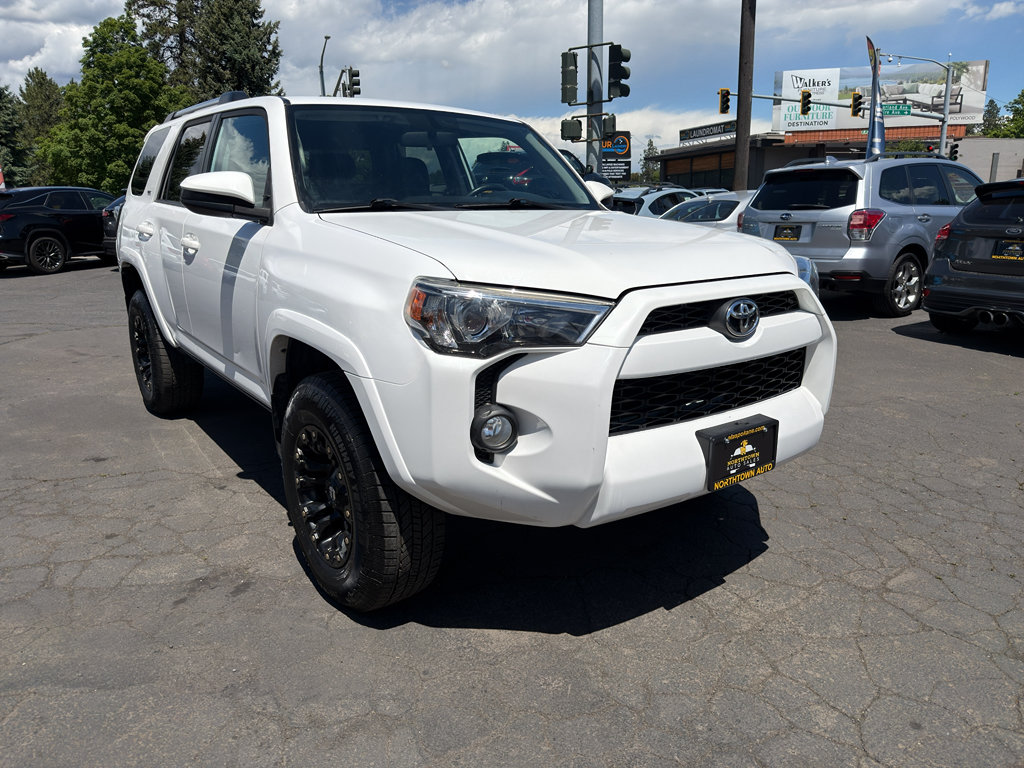 Used 2019 Toyota 4Runner SR5 AWD/4WD image 11