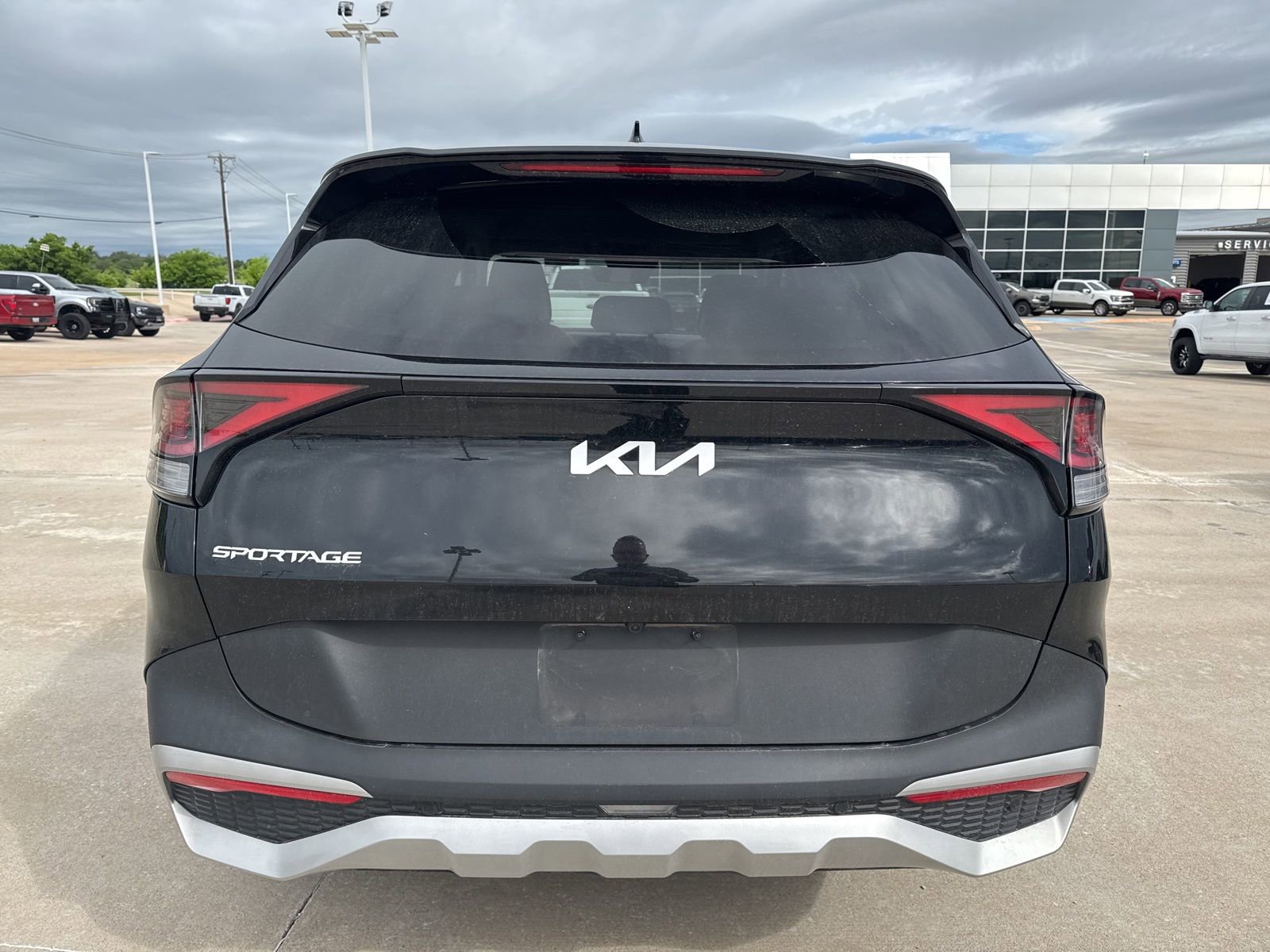 Used 2023 Kia Sportage EX image 4