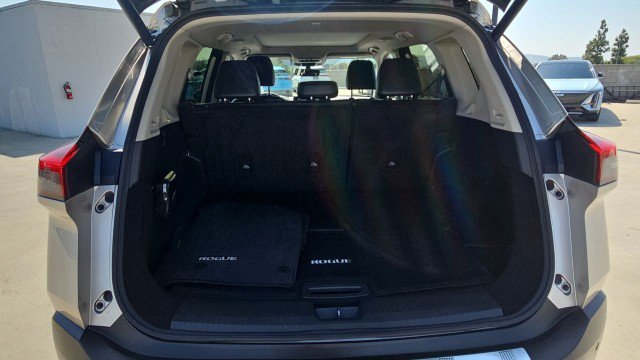 Used 2023 Nissan Rogue SL w/ SL Premium Package FWD image 27