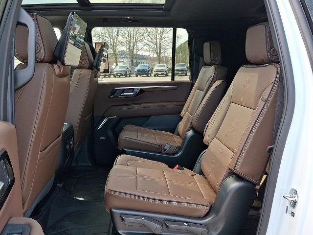 New 2026 Chevrolet Suburban High Country image 6