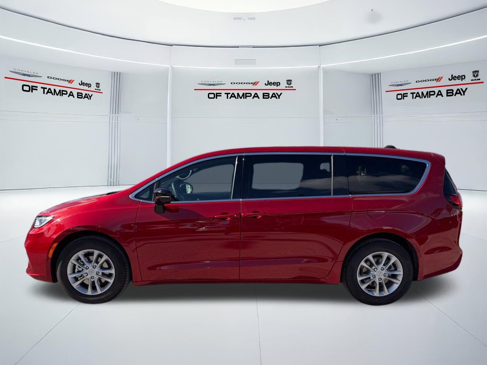 New 2026 Chrysler Pacifica Select FWD image 3