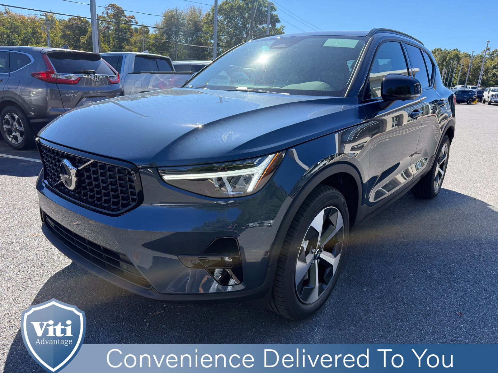New 2026 Volvo XC40 B5 Plus w/ Protection Package Premier AWD/4WD image 4