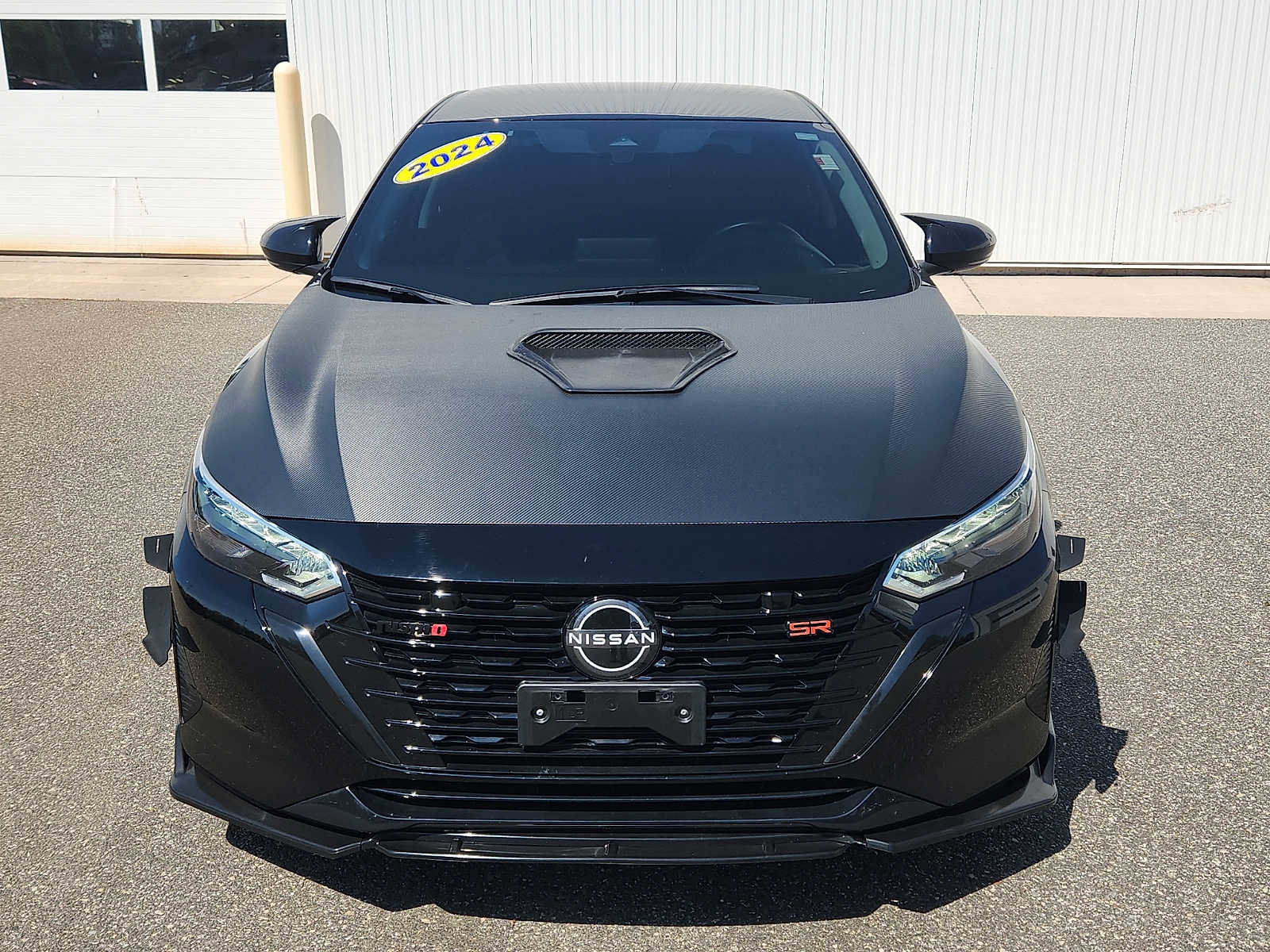 Used 2024 Nissan Sentra SR FWD image 2