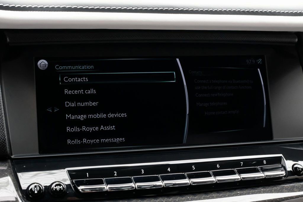 Used 2022 Rolls-Royce Cullinan Black Badge image 24