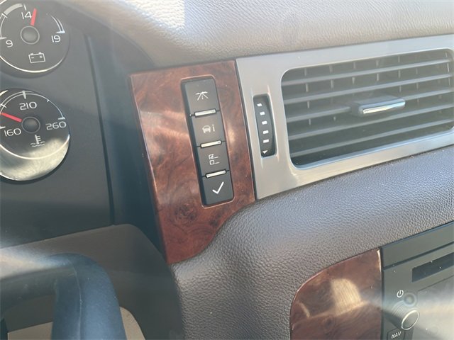 Used 2014 Chevrolet Silverado 2500 LTZ w/ LTZ Plus Package image 18